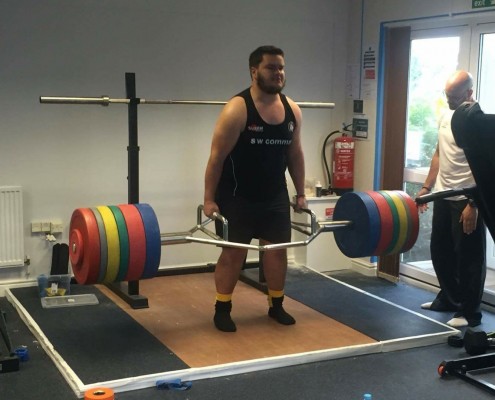 2017-01-02-PHOTO-00004389 man performing weight lifting exercise